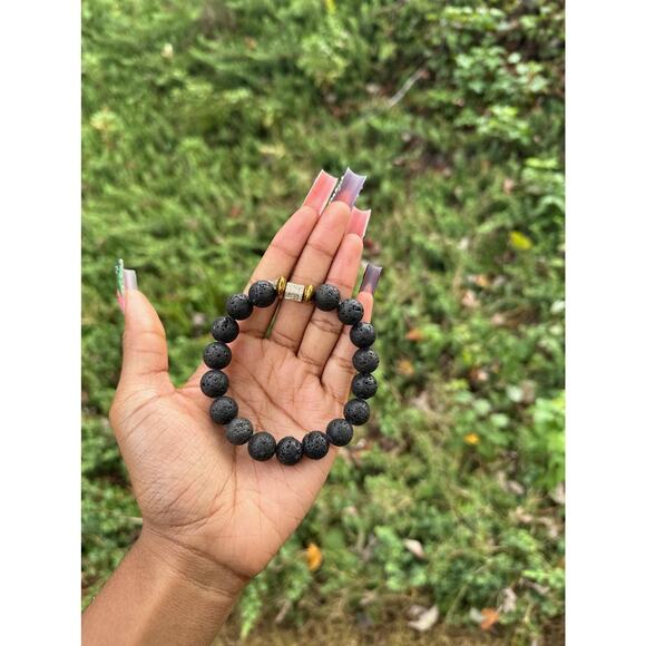 Beautiful random assortment of Handmade African bracelets- Glass, clay, charcoal - Picture 3 of 6